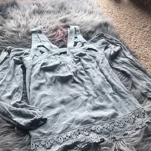 Off shoulder with cute design 🤗